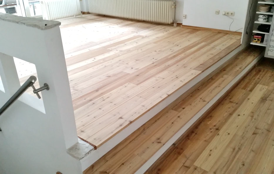 Massivholzdielen als Unikat entdecken bei Holz-Wiegand in Würzburg Teaserbild zum Thema Einzigartigkeit von Massivholzdielen bei Holz-Wiegand in Würzburg