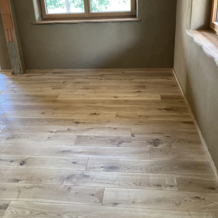 Referenzbild 1 von Holz-Wiegand in Würzburg zu Massivholzdielen Eiche rustikal mit Fensterbänken